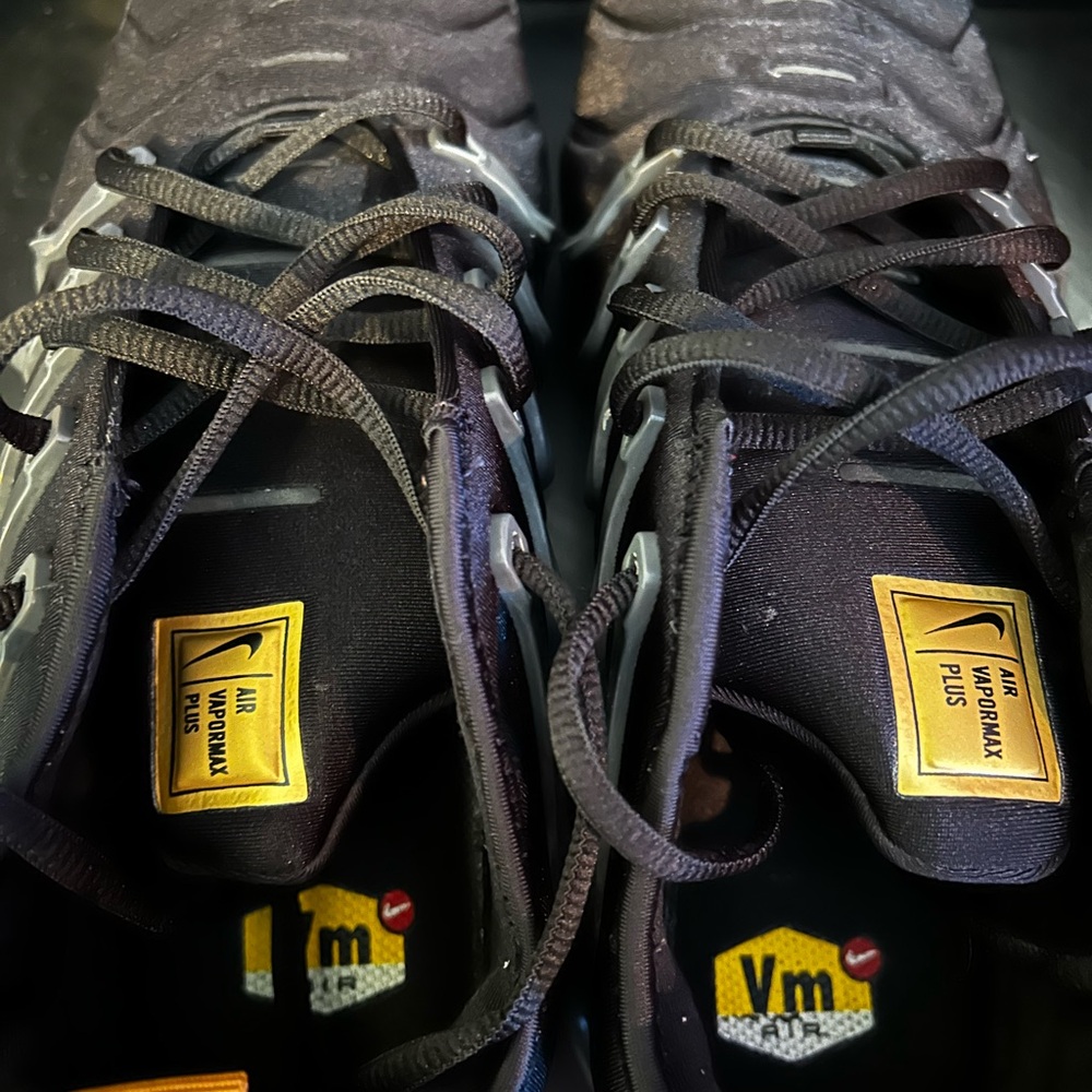 Nike VaporMax Plus Charcoal and Black Sneakers - Picture 5 of 6